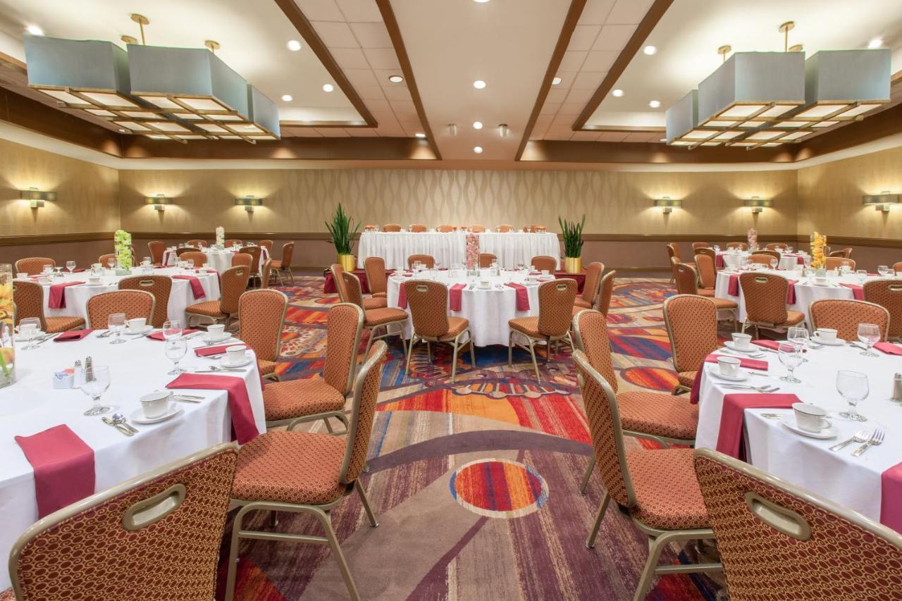 Radisson Dayton Convention Center Hotel Kültér fotó